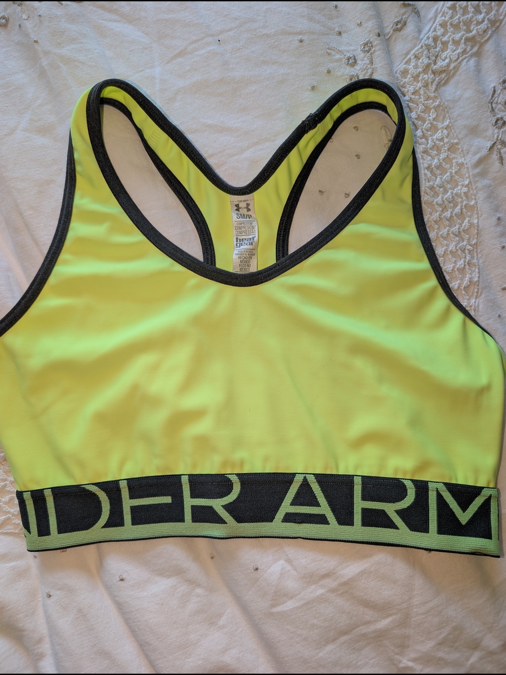 2/25$ 💓 Under Armour Sports Bra